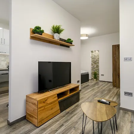 Golden Cage Premium Будапешт