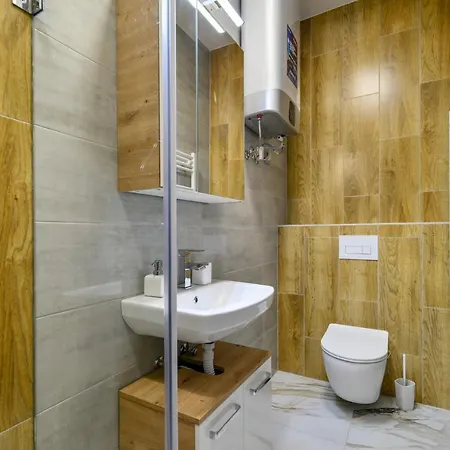 Апартаменты Golden Cage Premium