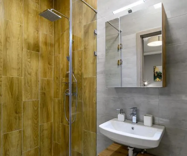 Golden Cage Premium Apartment